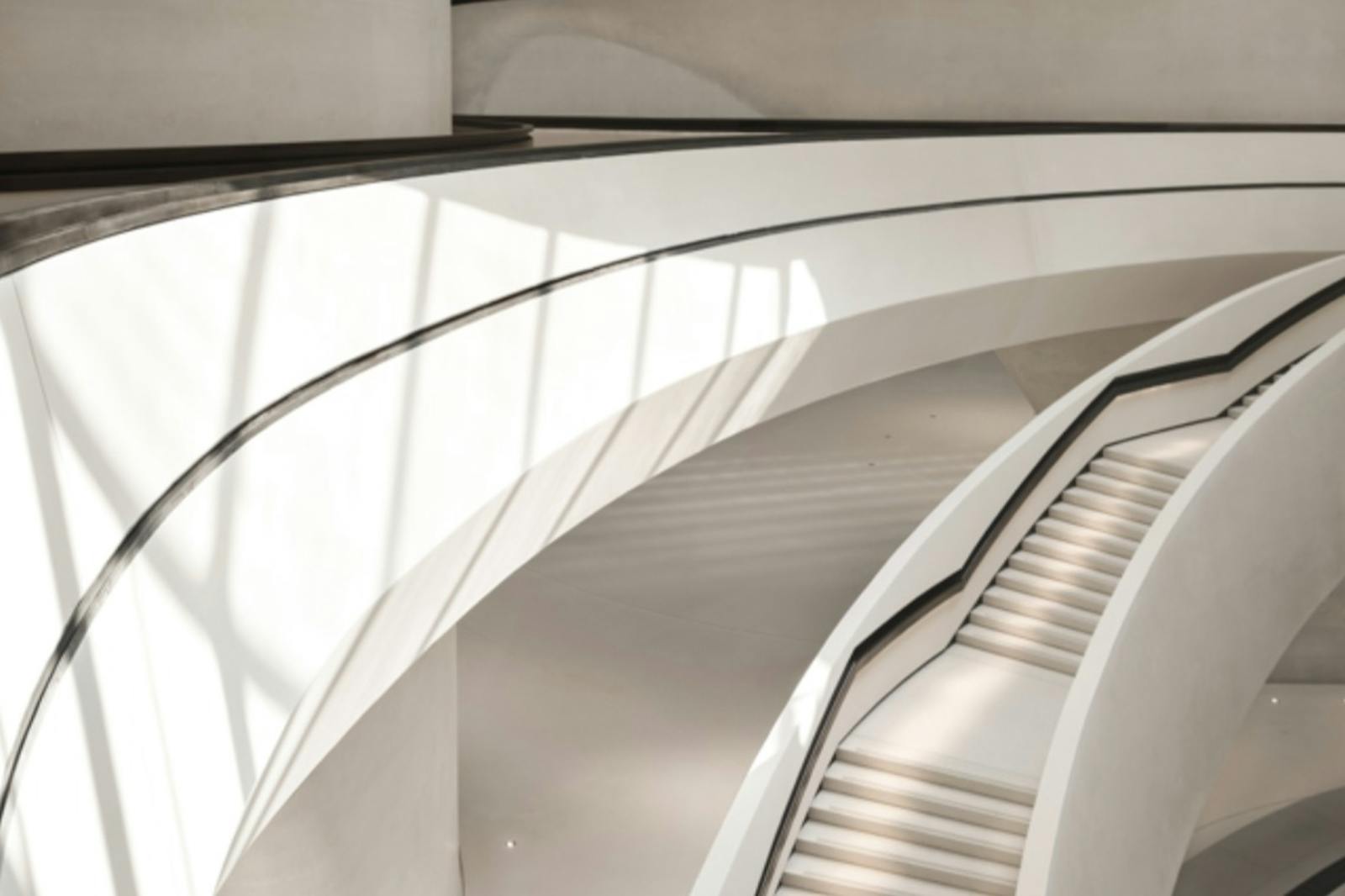 le Musée national Zayed vue intérieure escalier incurvé moderne